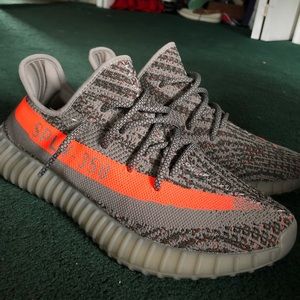 Yeezy 350 v2 Beluga size 9
